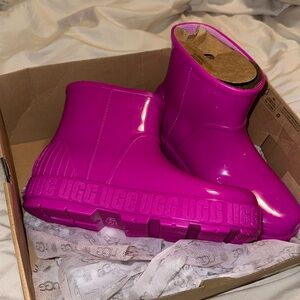 BRAND NEW Ugg Drizlita Boots